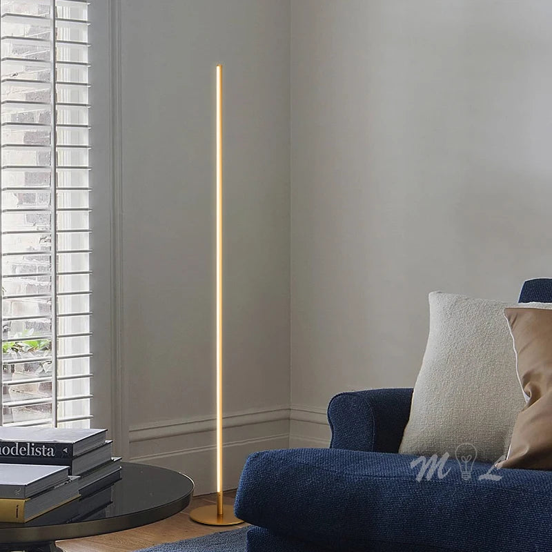 Design-Stehlampe im skandinavischen Stil – Dimmbares LED-Licht für Wohn- & Schlafzimmer