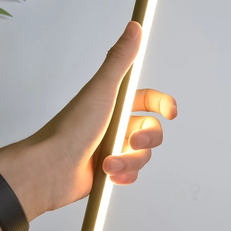 Design-Stehlampe im skandinavischen Stil – Dimmbares LED-Licht für Wohn- & Schlafzimmer